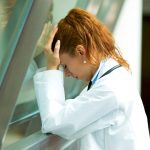 Maltraités, harcelés, insultés… Le témoignage choc d’une infirmière étudiante !